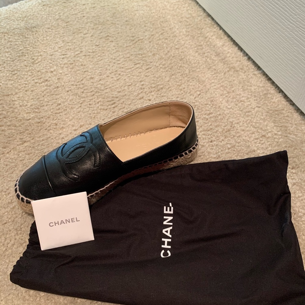 New Chanel espadrilles black lambskin size 37.